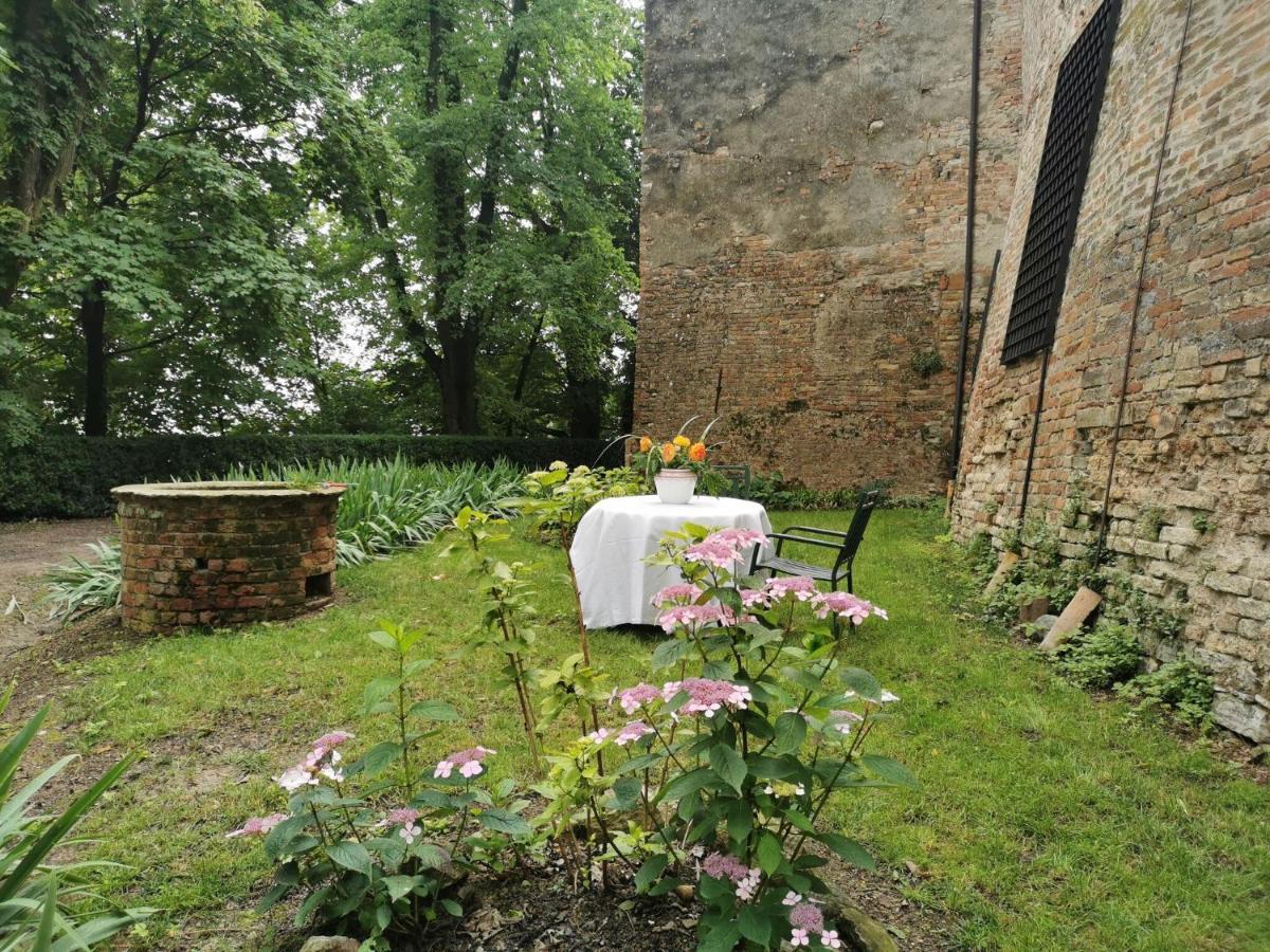Belvilla By Oyo Castello Di Robella ภายนอก รูปภาพ